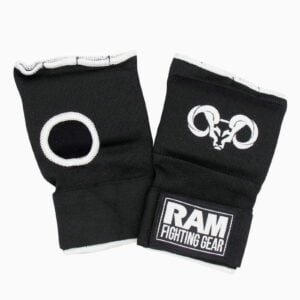 Binnenhandschoenen voor boksen van RAM fighting gear.