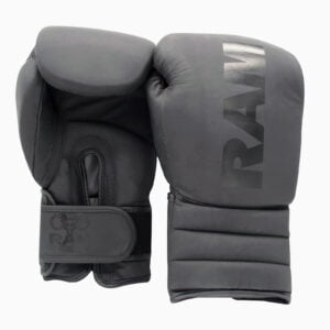 Zwart leren kickbokshandschoenen van RAM fighting gear.